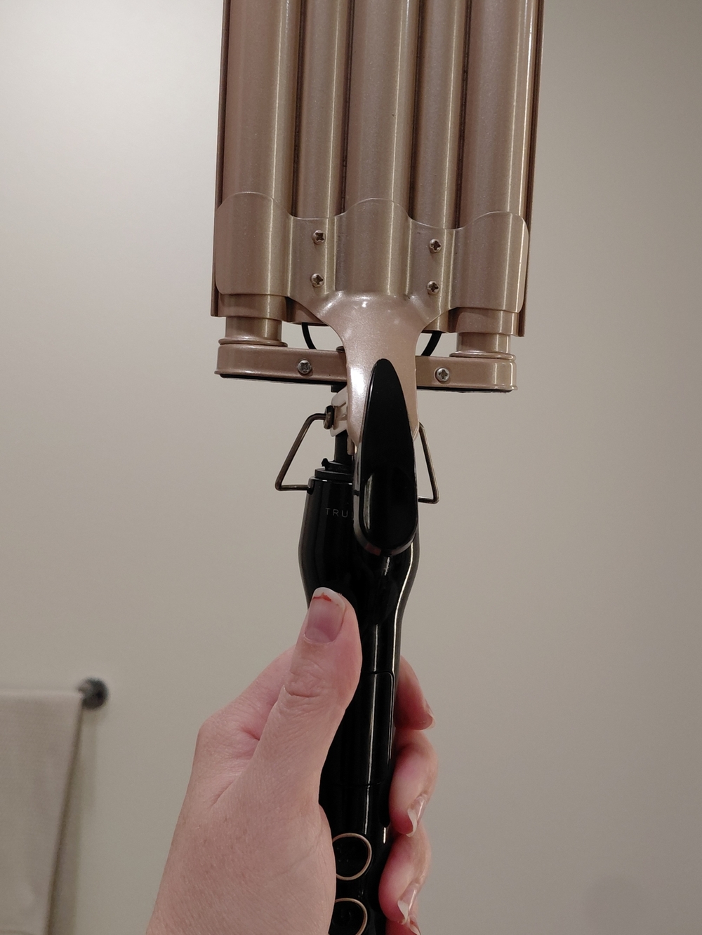 Barrels Wave Curling Iron - Black Handle with Gold Barrels